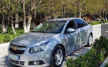 Chevrolet Cruze 1.9 Diesel or similar