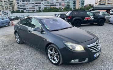 Opel Insigna 1.9 Diesel or Similar