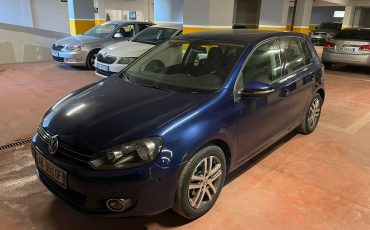 Volkswagen Golf 2.0 TDI or similar