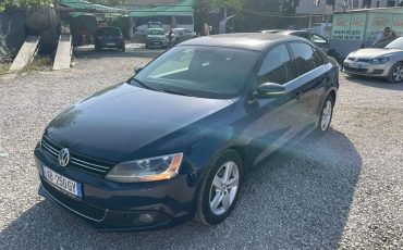 VW Jetta 1.6 Diesel or similar